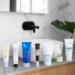 Routine coréenne : sérums, crèmes et nettoyants K-beauty alignés